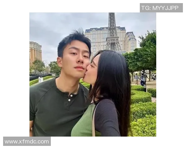 中国女明星与足球球星携手同行爱情故事曝光引发网友热议 中国女明星与足球球星携手同行爱情故事曝光引发网友热议